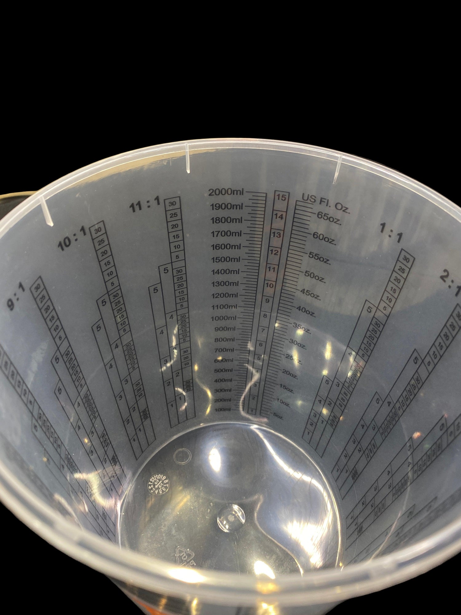 Mixing Cup Interior 2lt - Crockers Paint & Wallpaper